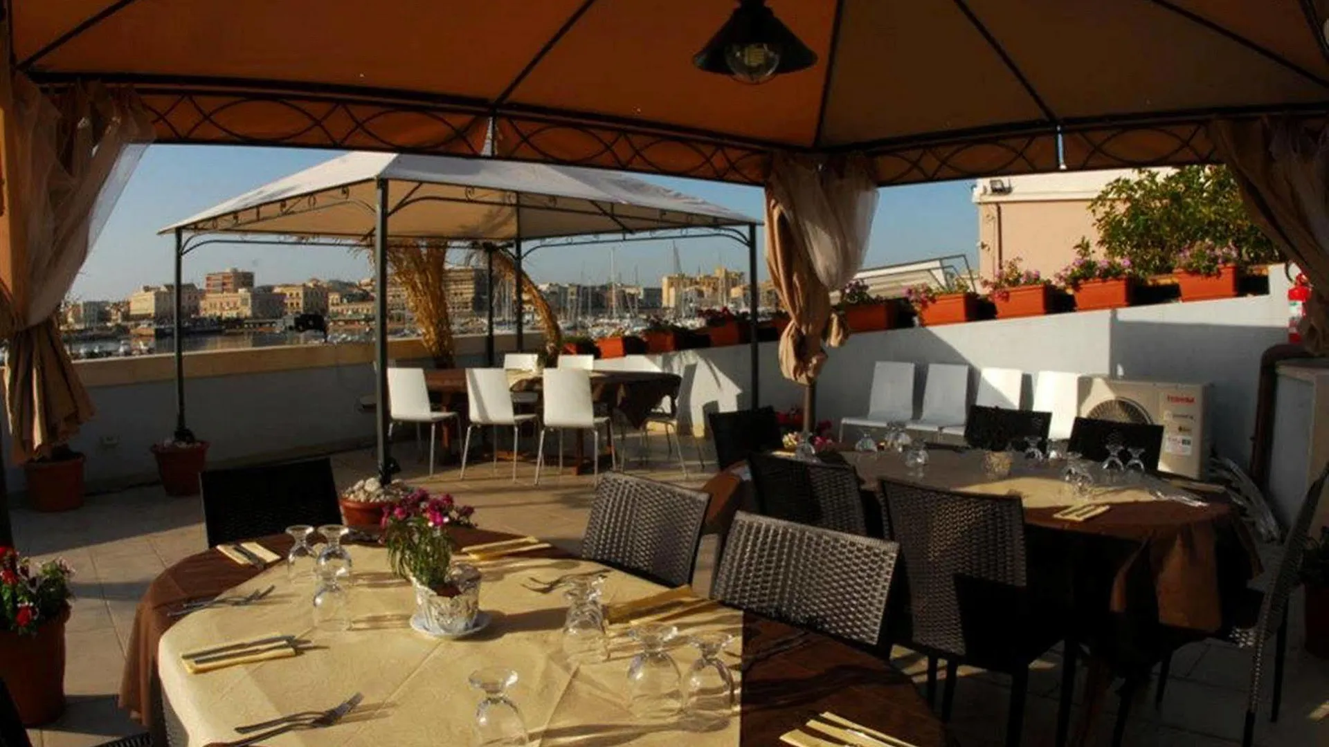 Boutique Hotel Molo S Lucia Syrakus 3*,  Italien