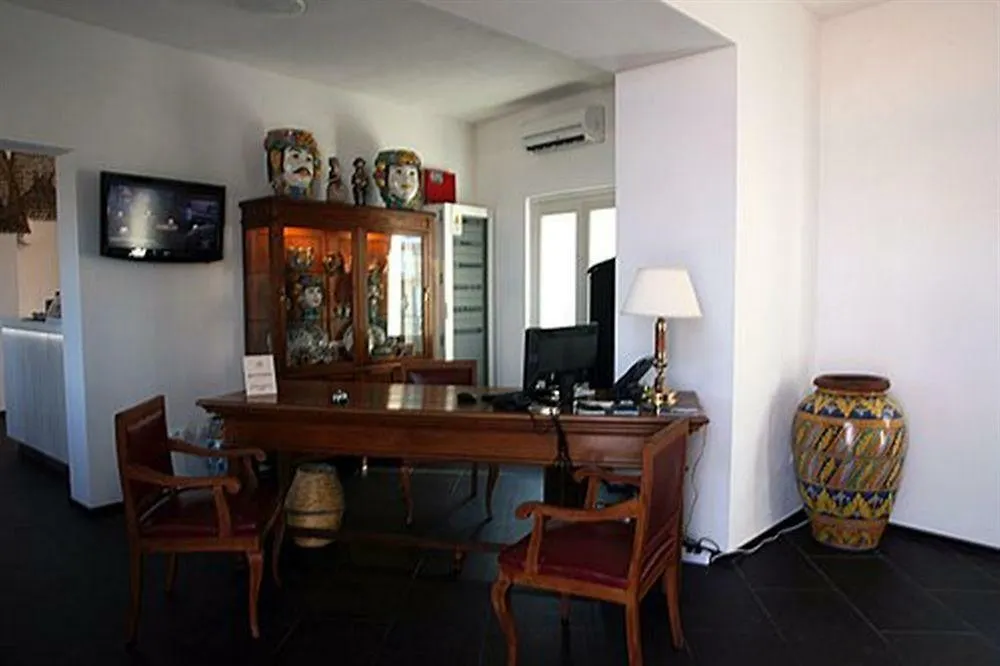 Boutique Hotel Molo S Lucia Syracuse 3*,